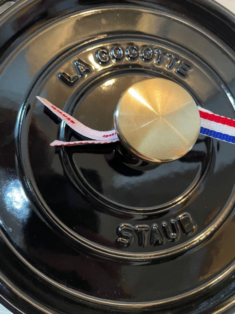 新品　ストウブ　22cm シャイニーブラック