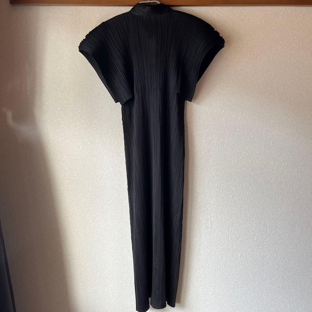 プリーツプリーズ　ワンピース(8月チャコール)