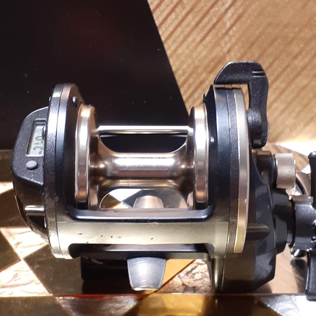 ダイワ 巨鯉 40W ベイトリール 遠投釣り 石鯛 イシダイ美品