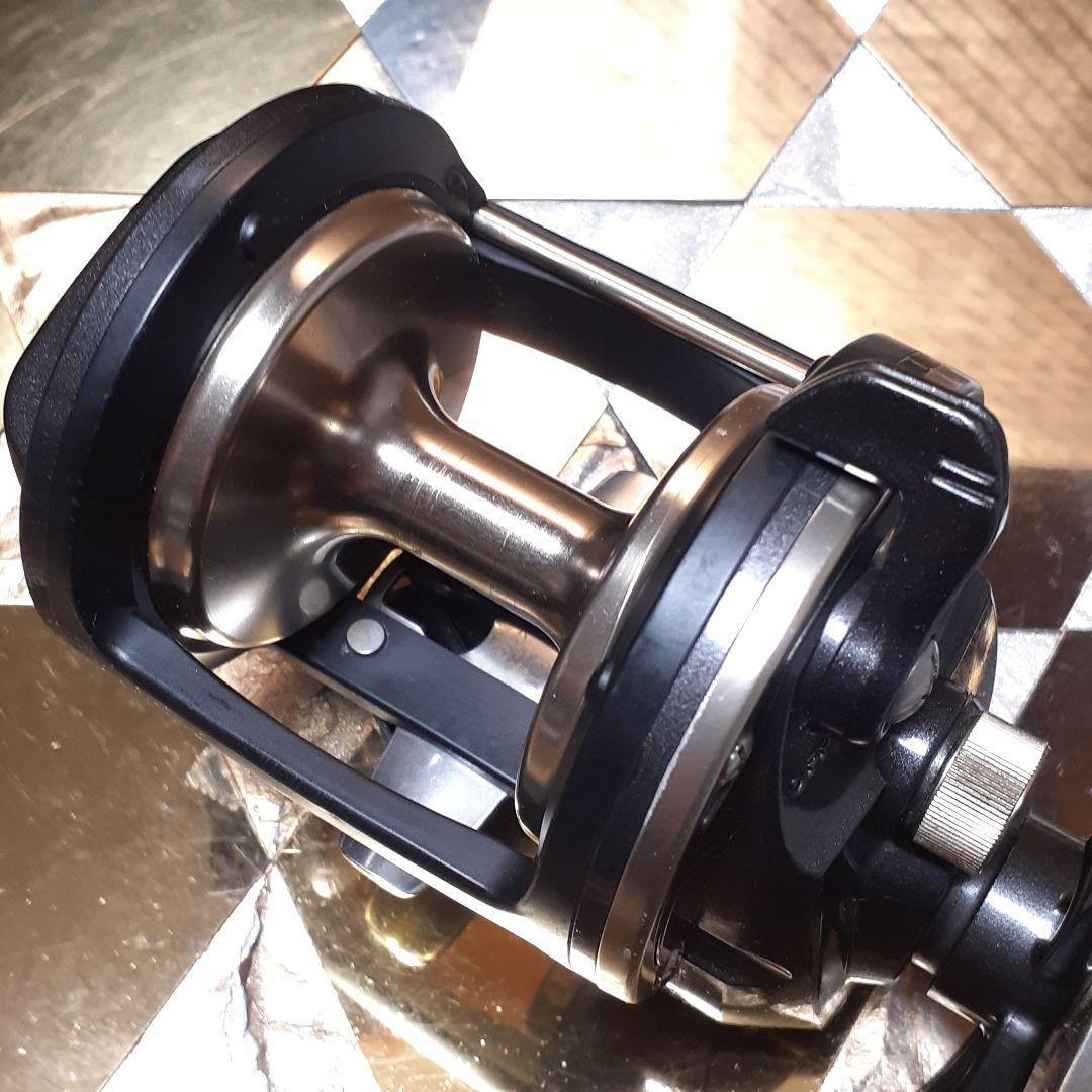 ダイワ 巨鯉 40W ベイトリール 遠投釣り 石鯛 イシダイ美品