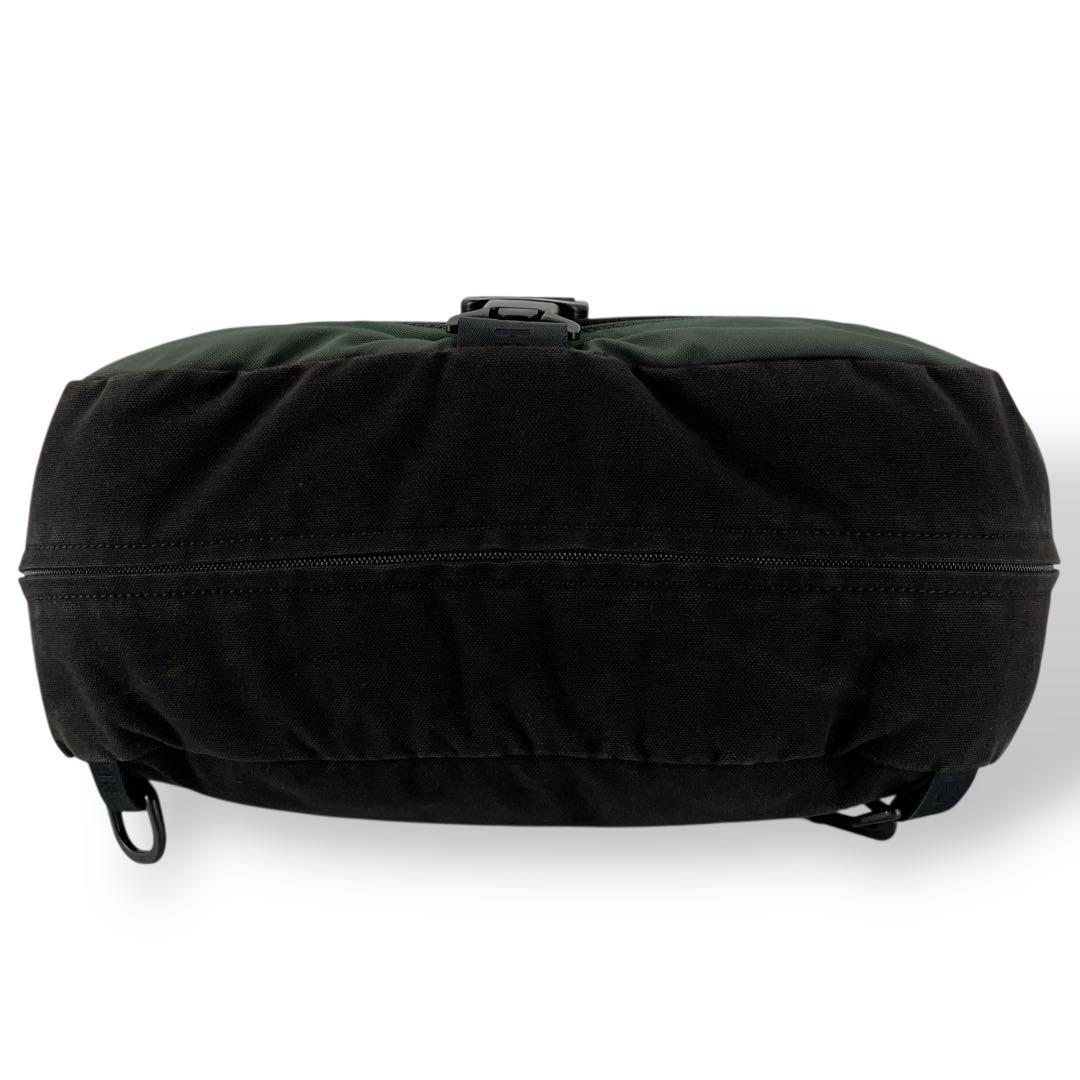 シャネル　スポーツライン　メッセンジャーバッグ　ココマーク　黒　y2k 00s