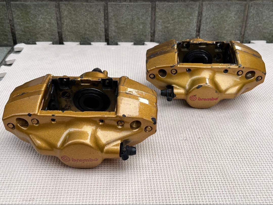 ブレンボ ゴールドキャリバー 2POT