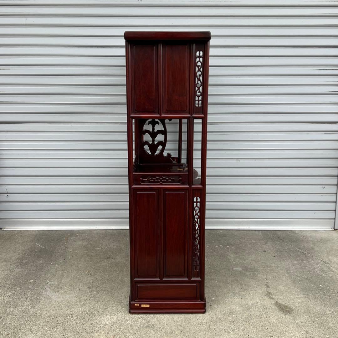 高級材・花梨（カリン）製】 美しい彫刻の和風茶棚・飾り棚　1947年製