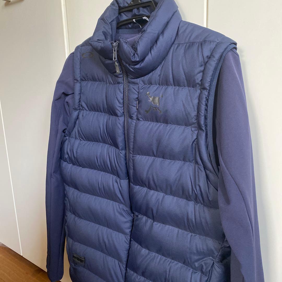 OAKLEYゴルフウェアメンズ　ダウンベスト　ジャケット　ネイビーL