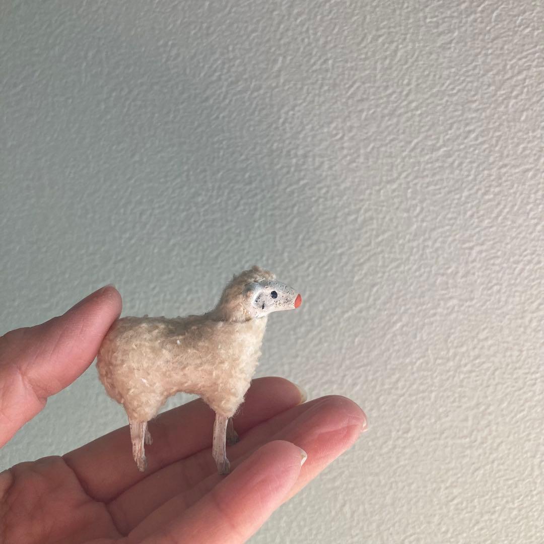 【希少】ドイツアンティーク　儚げな羊さん　B