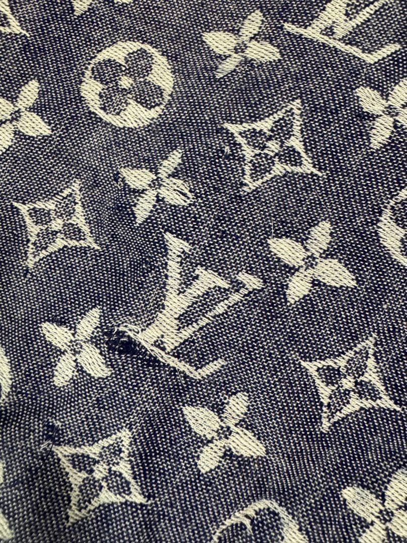 引っ越し価格最終値下げ　ルイヴィトン ショール・モノグラムデニム ブルー シルク