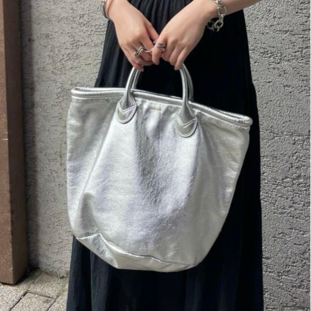 【美品】PAPILLONNER SEAU バケツトートレザーバッグ　シルバー
