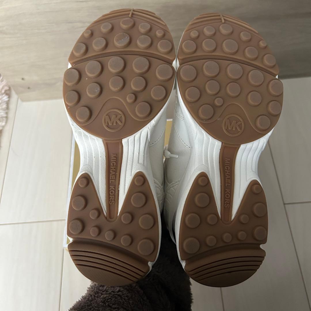 MICHAEL KORS マイケルコース　ホワイト 厚底スニーカー 合成皮革　白