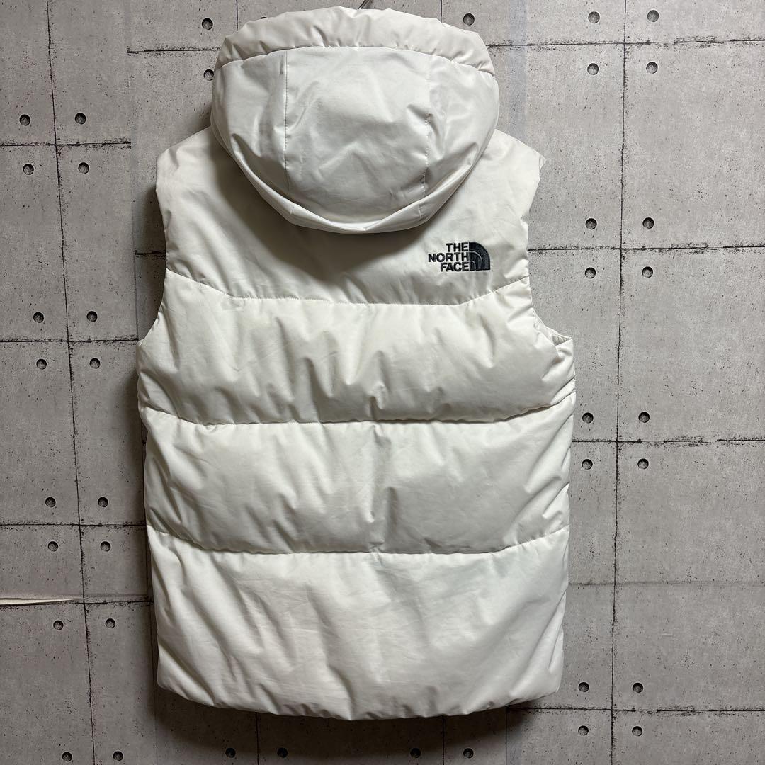 【R.D.Sダウン】ノースフェイス フード付きダウンベスト ホワイト