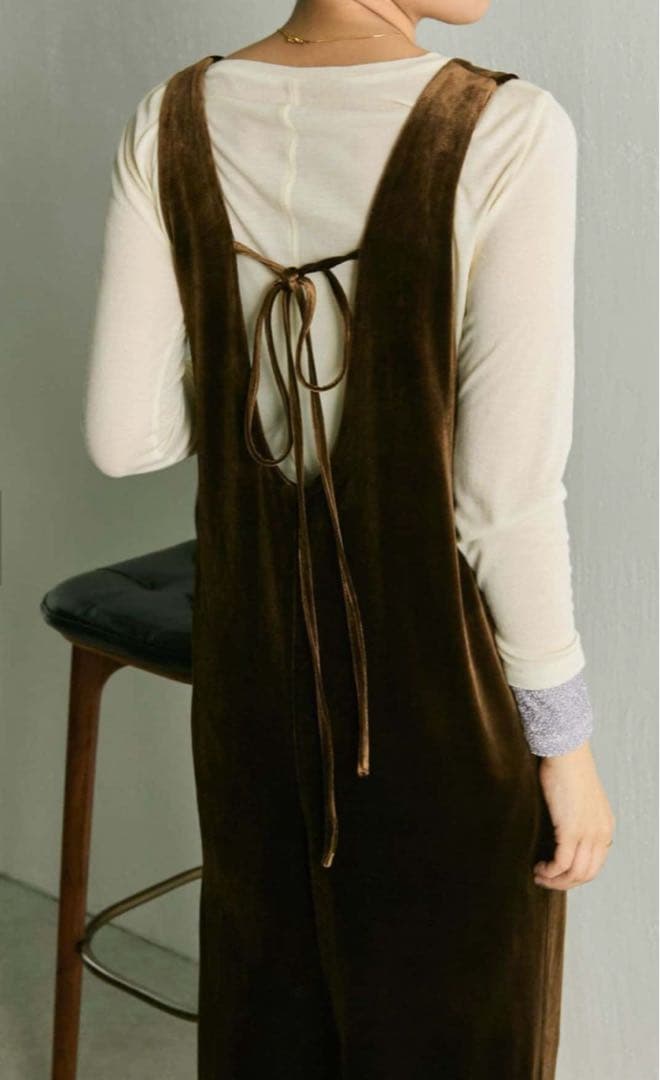 今季秋冬店頭商品⭐︎イアパピヨネ ⭐︎ベロアサロペット⭐︎新品未使用