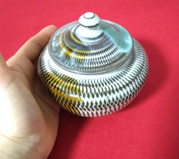 小鹿田焼 陶器 壺 飛び鉋 刷毛目