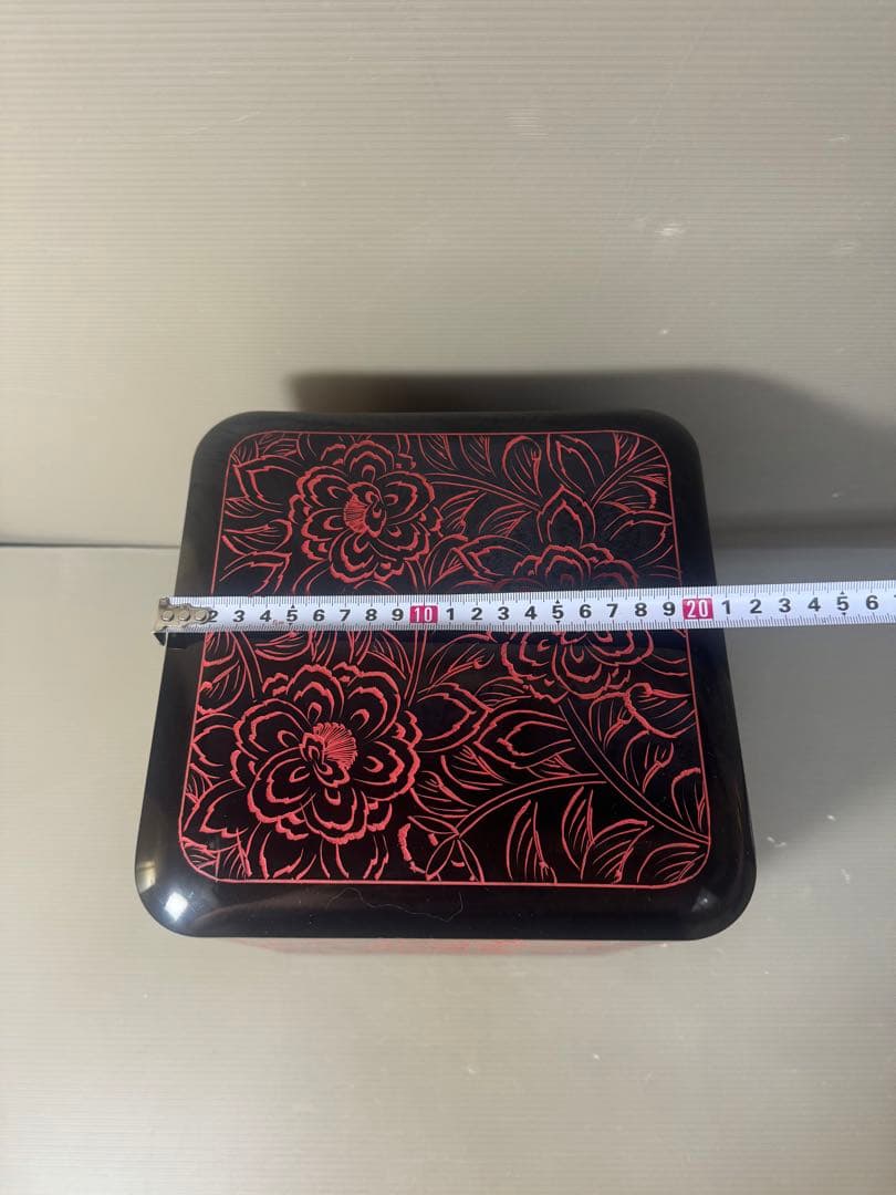 2546 越前塗　骨董　三段重箱 漆 漆器 泥朱 牡丹彫