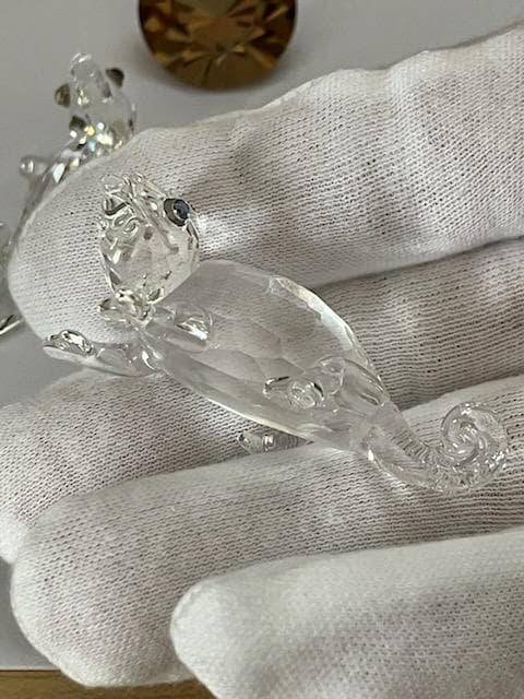 カメレオン　スワロフスキー