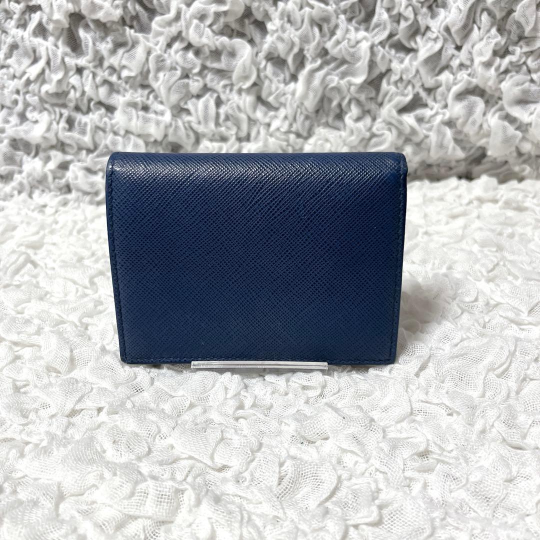 極美品✨PRADA ネイビー 二つ折り財布　サフィアーノレザー　ゴールド金具