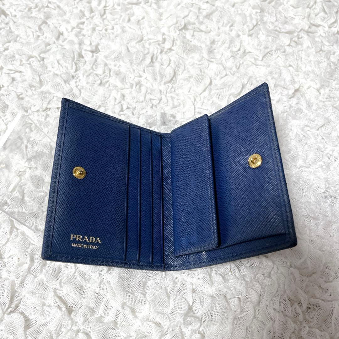 極美品✨PRADA ネイビー 二つ折り財布　サフィアーノレザー　ゴールド金具