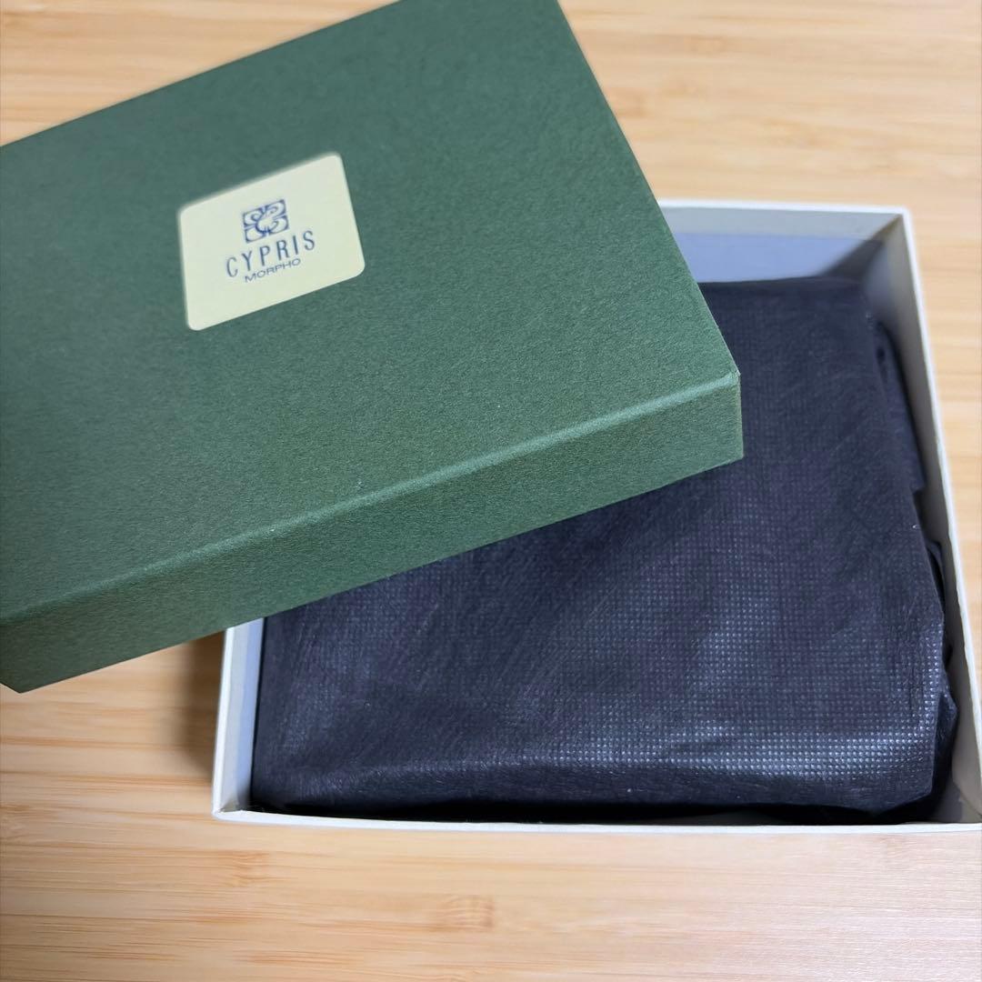 【新品・45%OFF】CYPRIS レザー二つ折り財布 ネイビー ペルラネラ