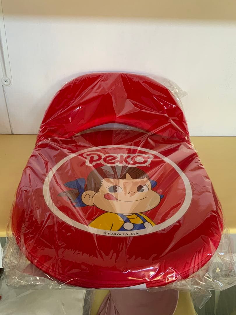 不二家ペコちゃん座椅子　お菓子くじ2011