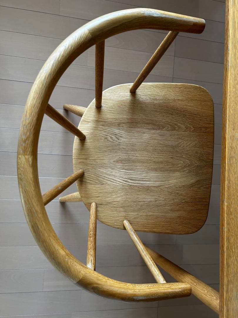 無印良品　オーク材アームチェア　丸脚　①