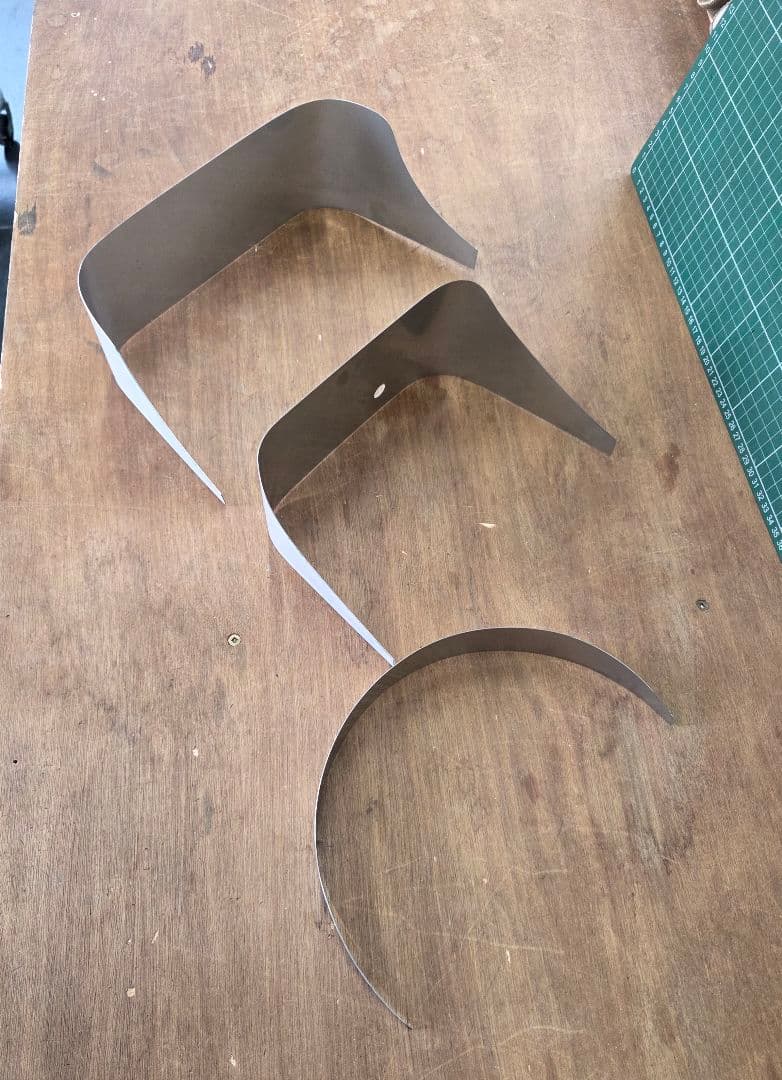 17スーパーグレート等　サイドミラーバイザー　鱗ステンレス3ピース