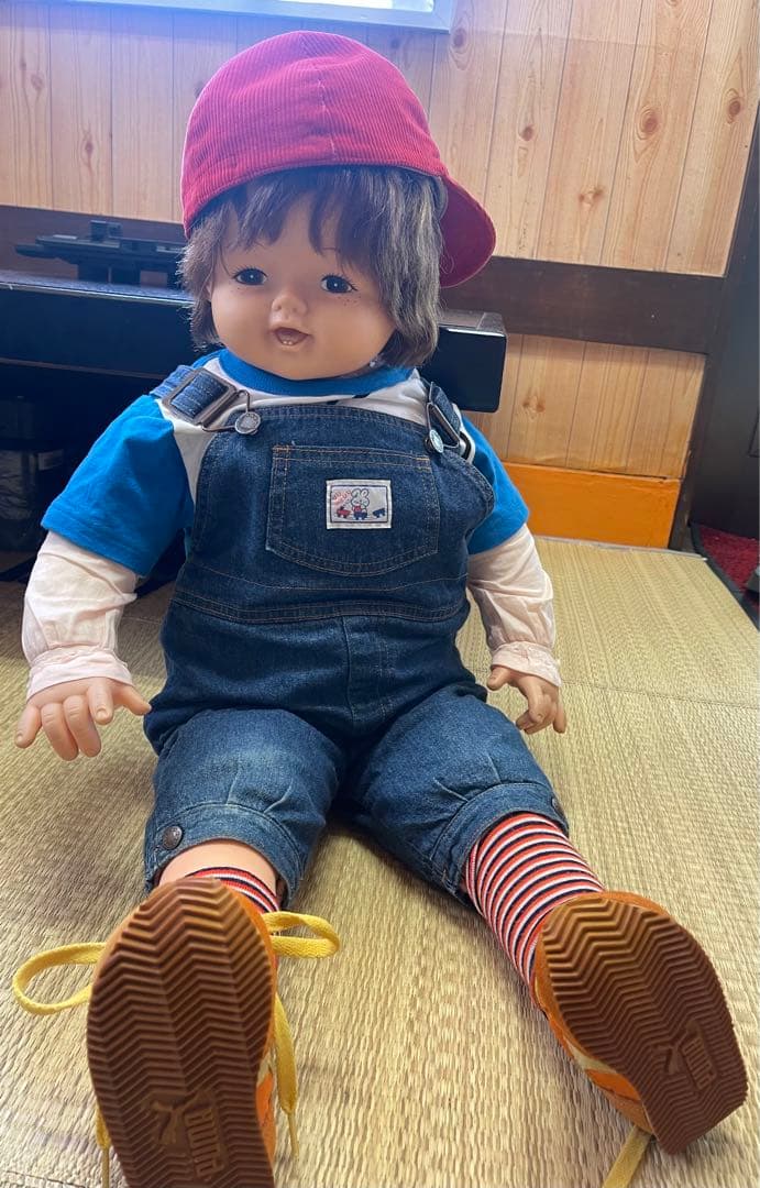 ドナルドダックの服 ブランド品着用 男人形