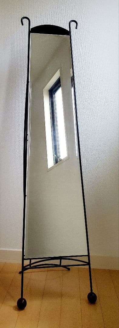 アンティーク　アイアン　スタンドミラー