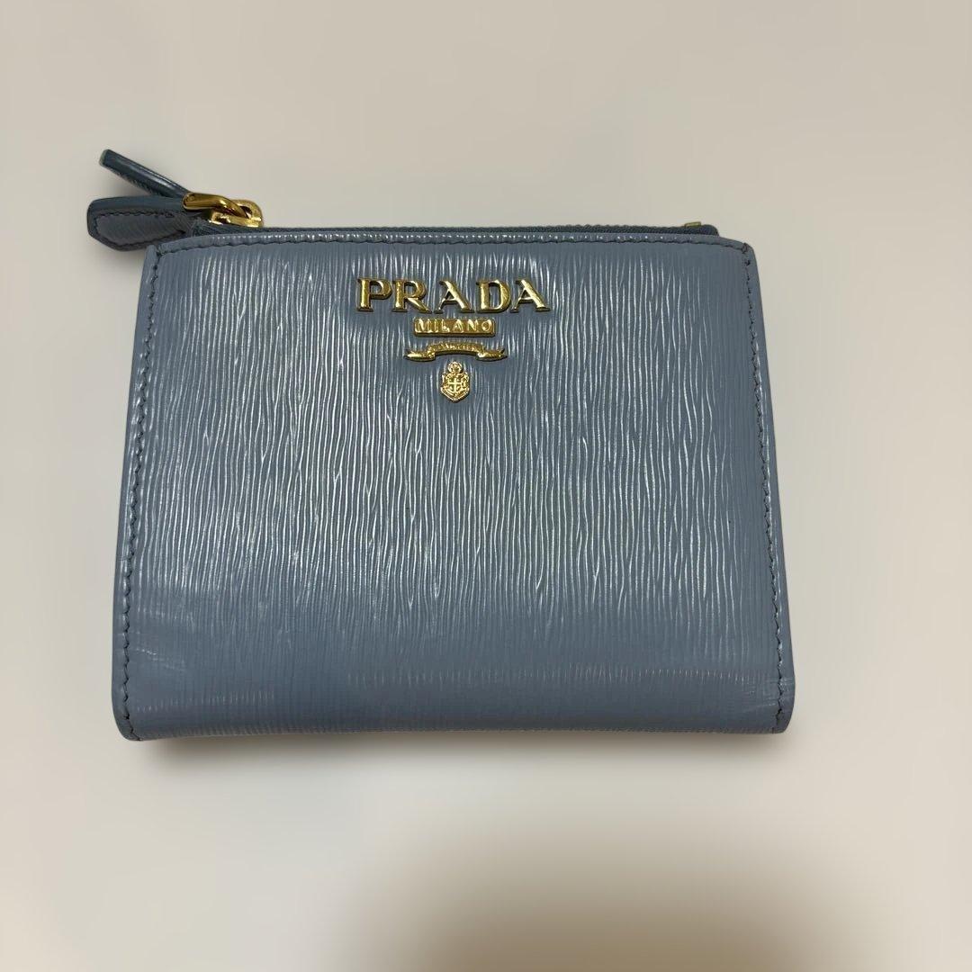 【専用】PRADA 二つ折り財布 ライトブルー