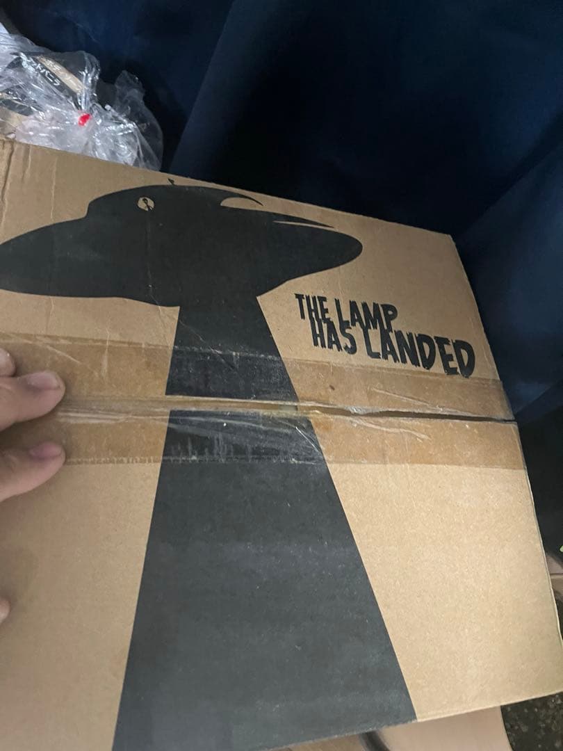 アブダクションUFO型 ランプ 牛のフィギュア付き