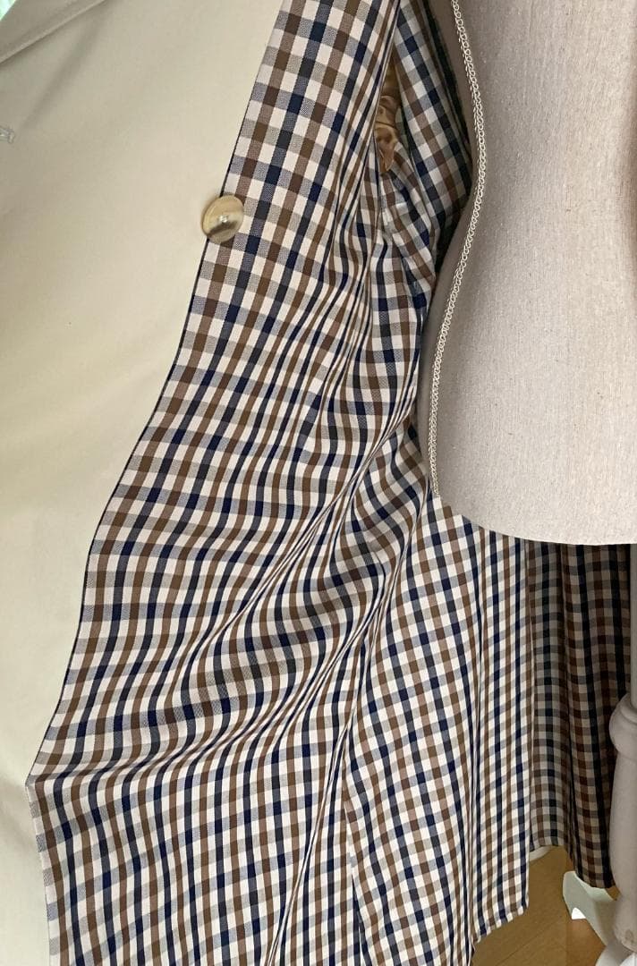 アクアスキュータム ロングトレンチコート チェック ライトベージュ L