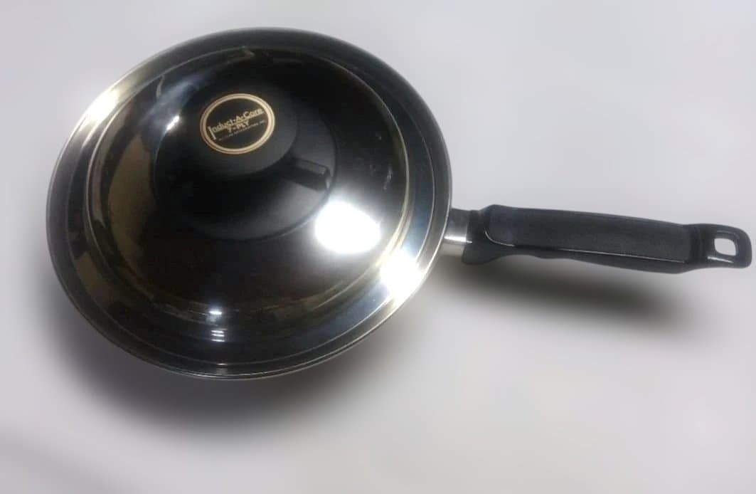 InductAcoreオールクラッド浅型中鍋片手鍋　蒸気口あり