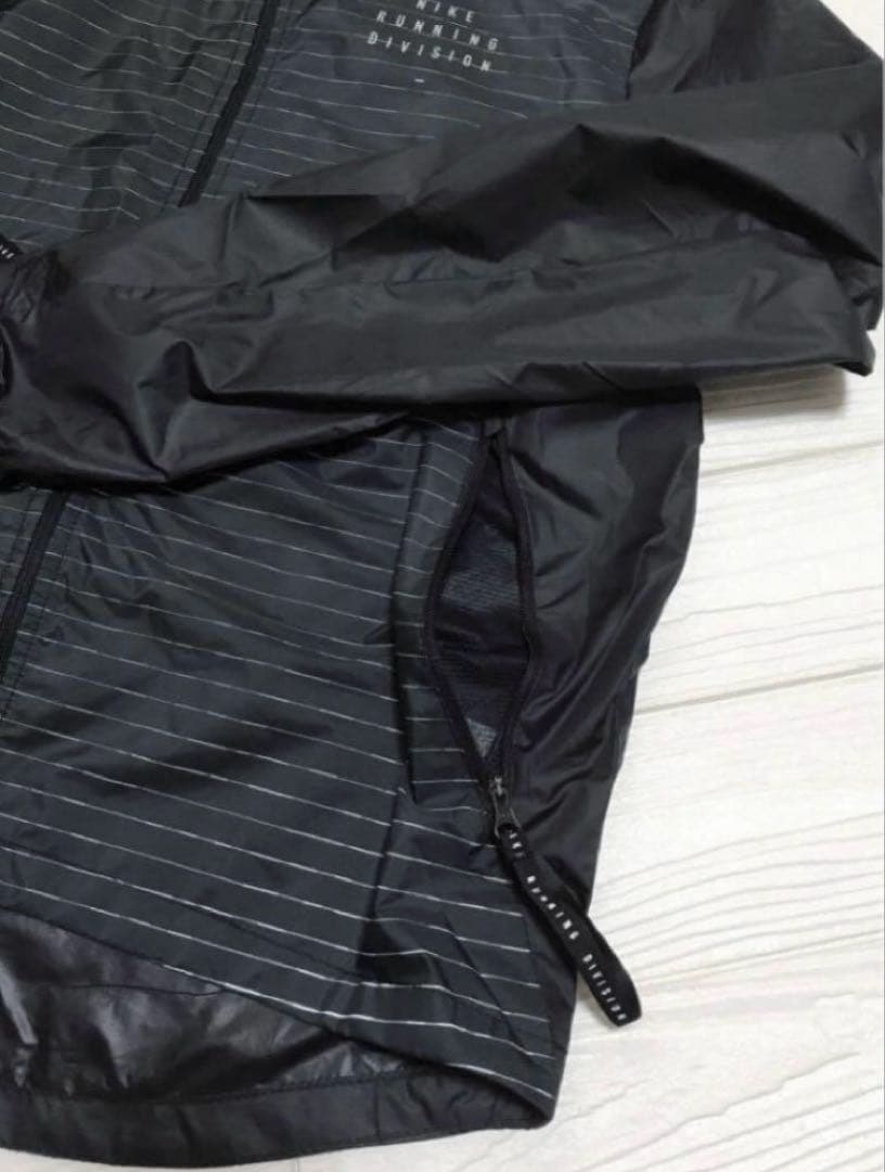 大迫着用★新品★ナイキランニングジャケット ディビジョン ウインドブレーカー★S