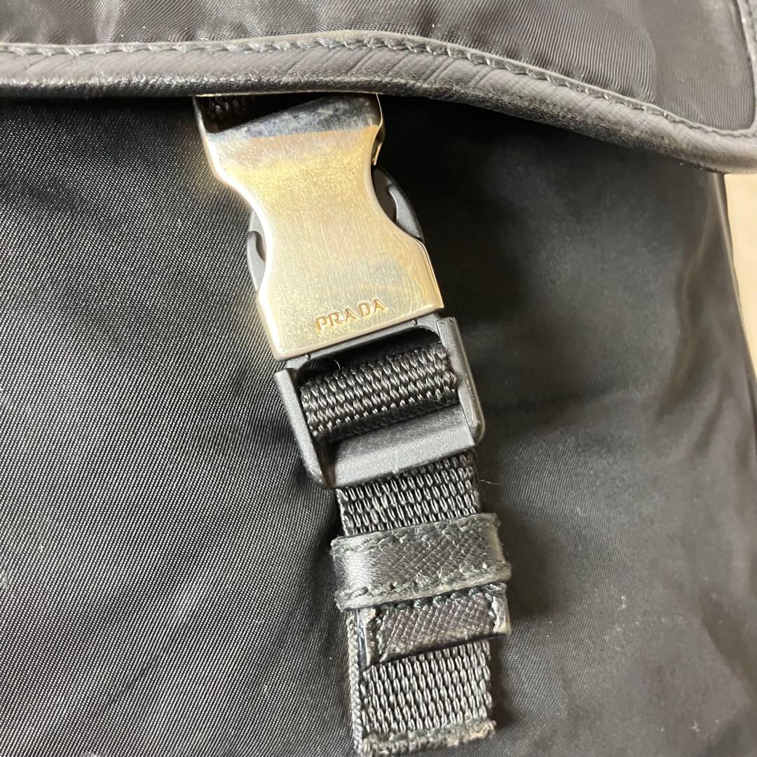 プラダ✨三角ロゴ 大容量 A4 2層式 メッセンジャーバッグ ショルダー 黒