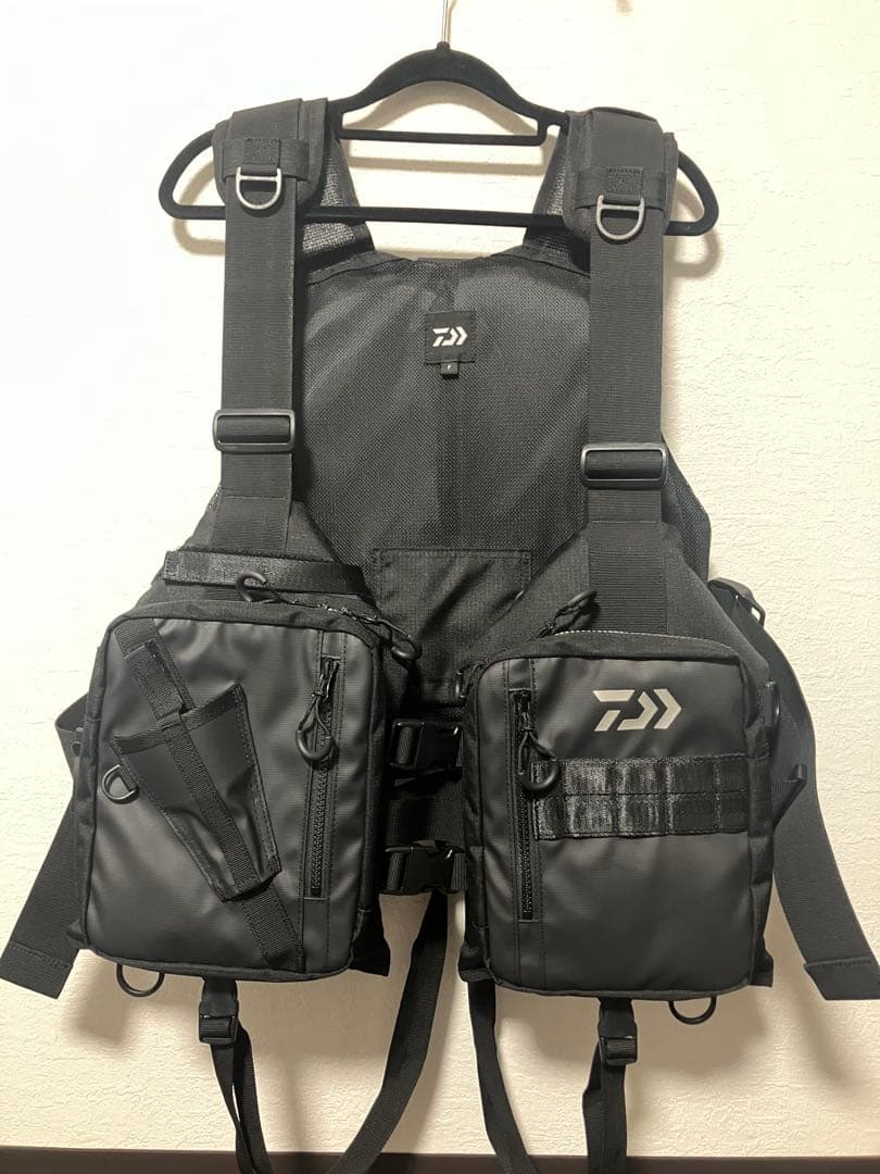 週末セール　ダイワ　フローティングベスト DF-6425 (2025年モデル)