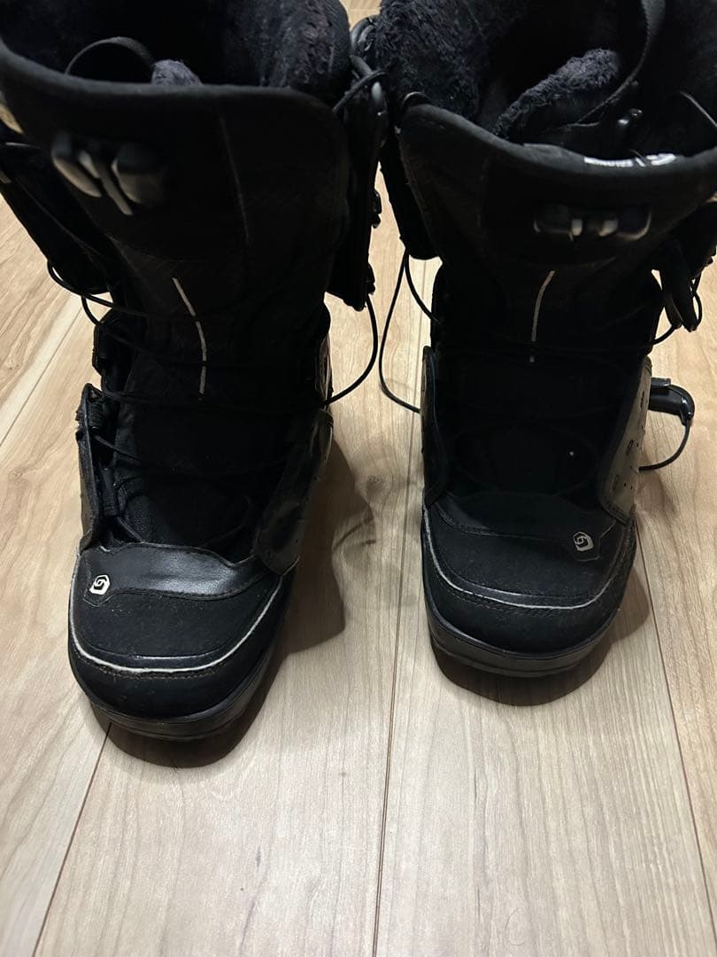 SALOMON ブラック スノーボードブーツ ダイヤル式