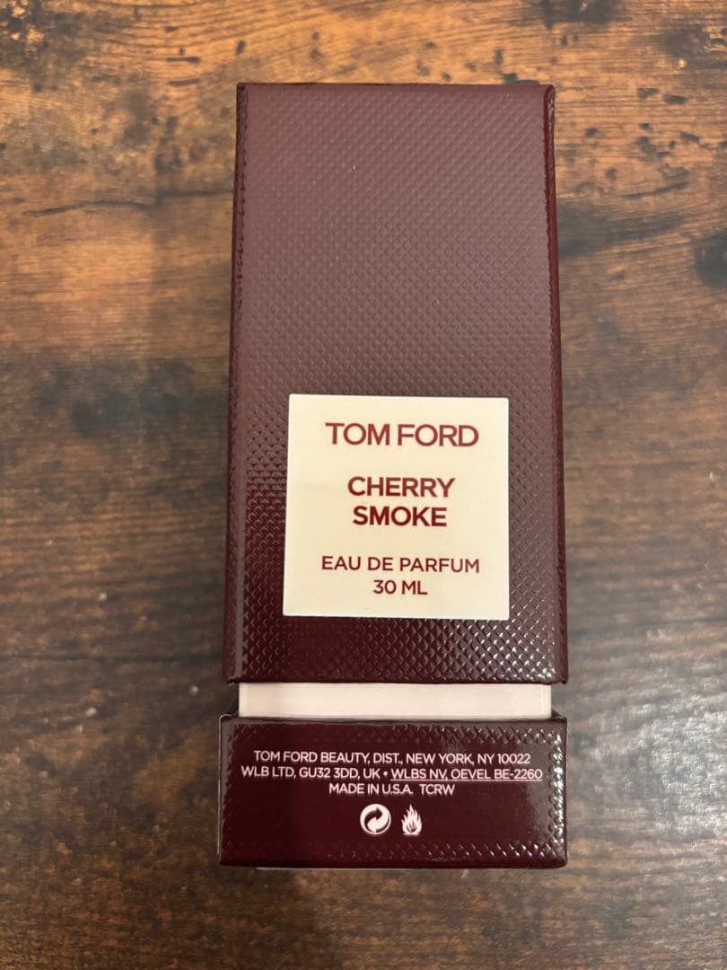 【未使用に近い】TOM FORD CHERRY SMOKE 30ML
