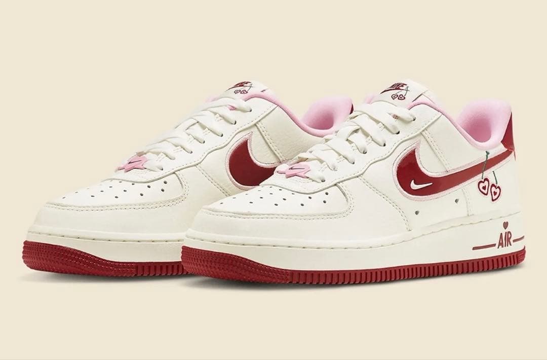 Nike Air Force 1 バレンタイン限定デザイン