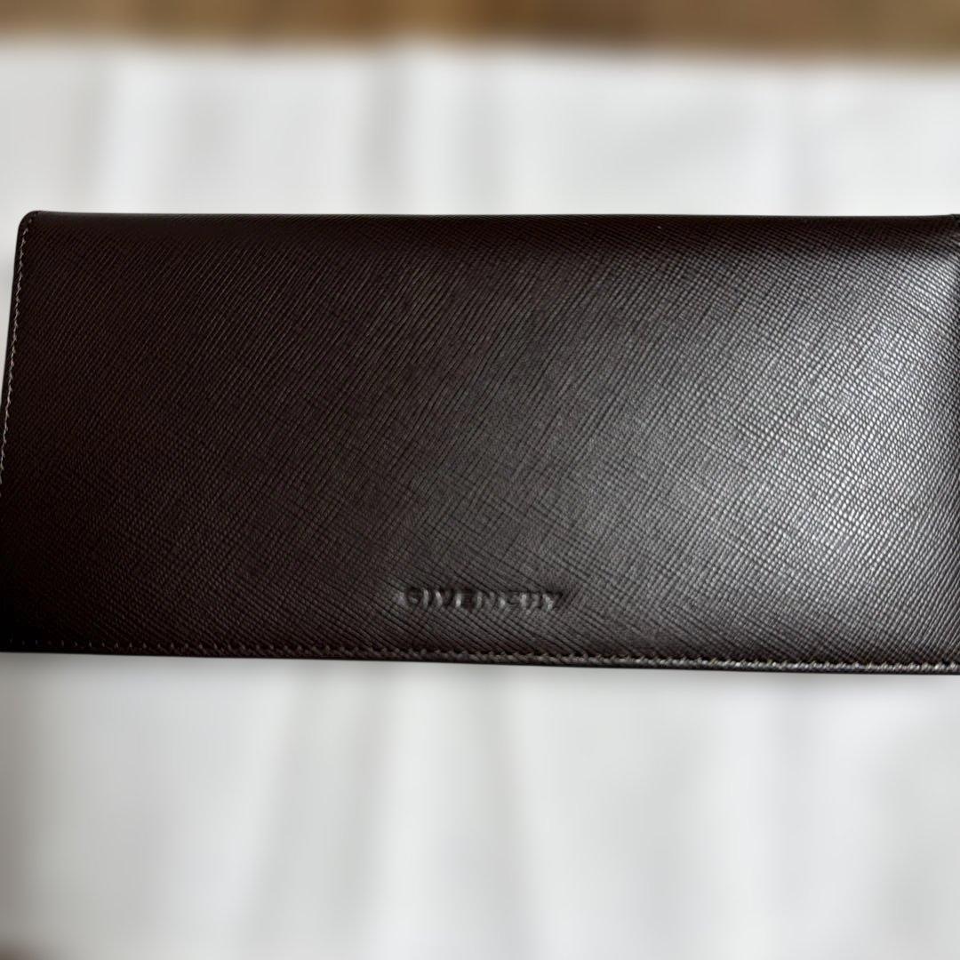 GIVENCHY ジバンシーダークブラウン 二つ折り長財布　未使用