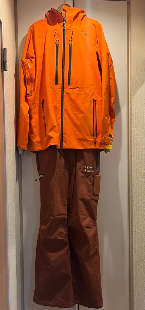 【ヨッチ】REW 23-24 GORE-TEXウェア、パンツセット