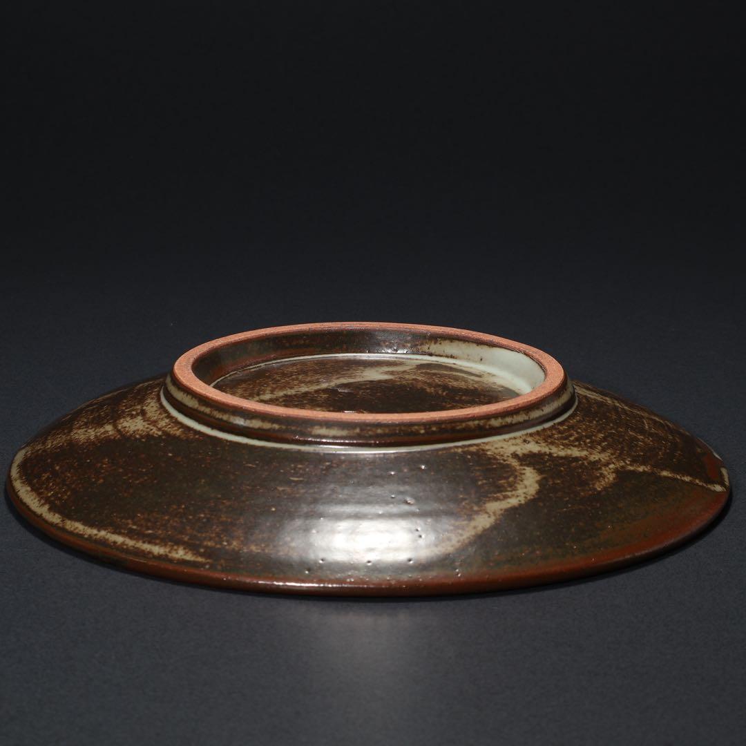 人間国宝　島岡達三　象嵌赤絵草花皿∅24　共箱　縄文象嵌　R1633ラ3