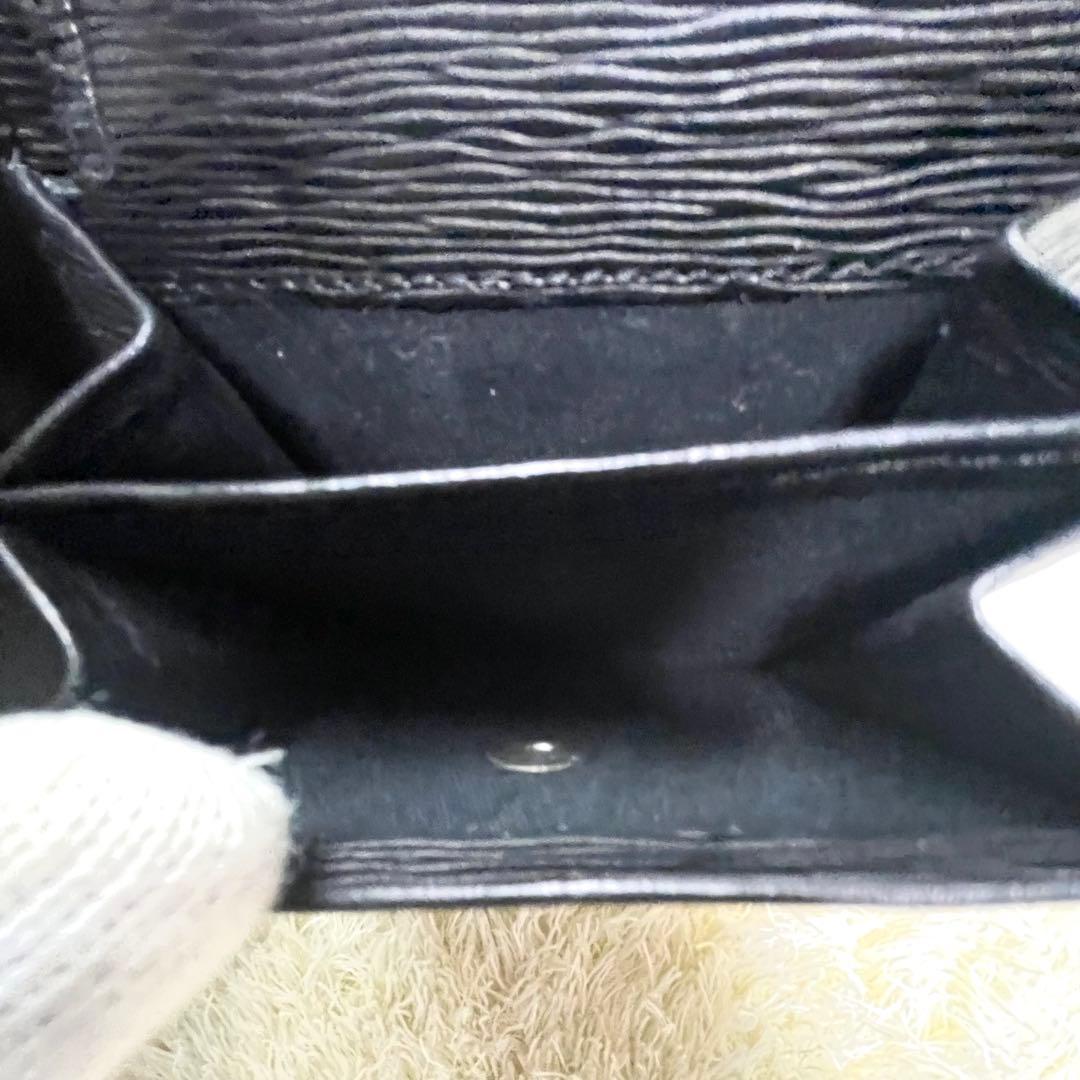 美品 ヴィヴィアンウエストウッド 二つ折り財布 ブラック