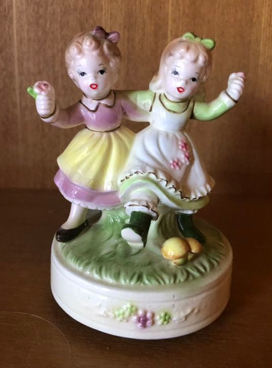 白雲人形　フィギュア　瀬戸ノベルティ　二人の少女(オルゴール付き)