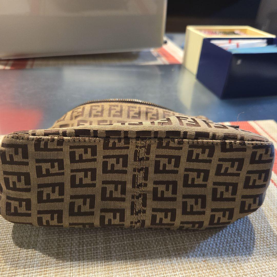 Fendi FFロゴプリントポーチ