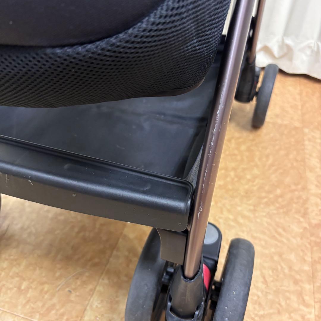 クリーニング済☆綺麗☆アップリカ　オプティアクッション　プレミアム　革調ハンドル