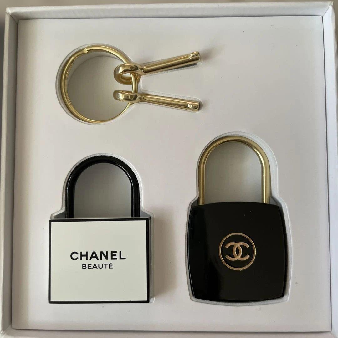 1/20までお取り置きCHANEL LA COLLECTION ノベルティ南京錠