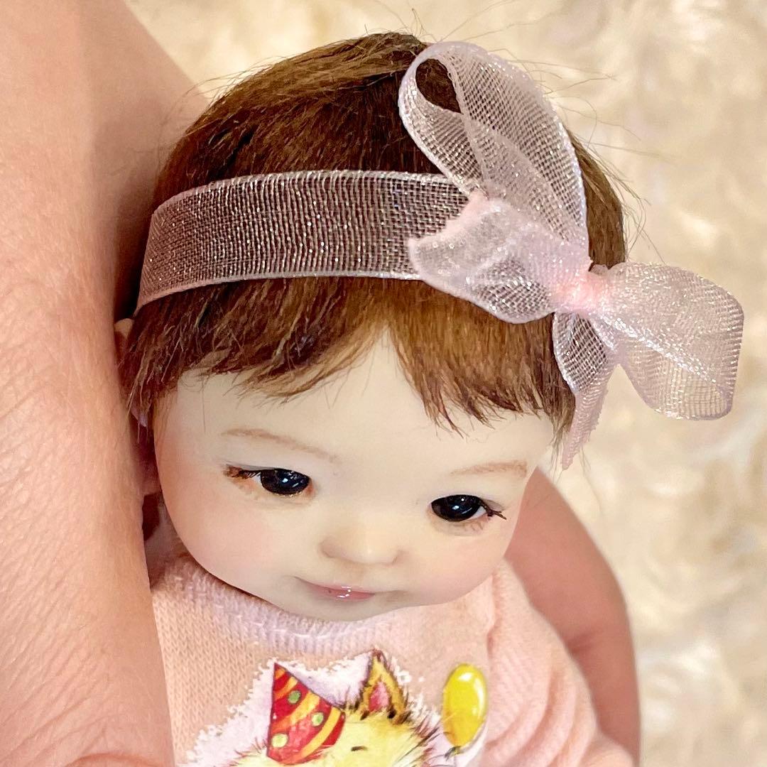 樹脂粘土ベビー　おしゃぶりベビー　リボン