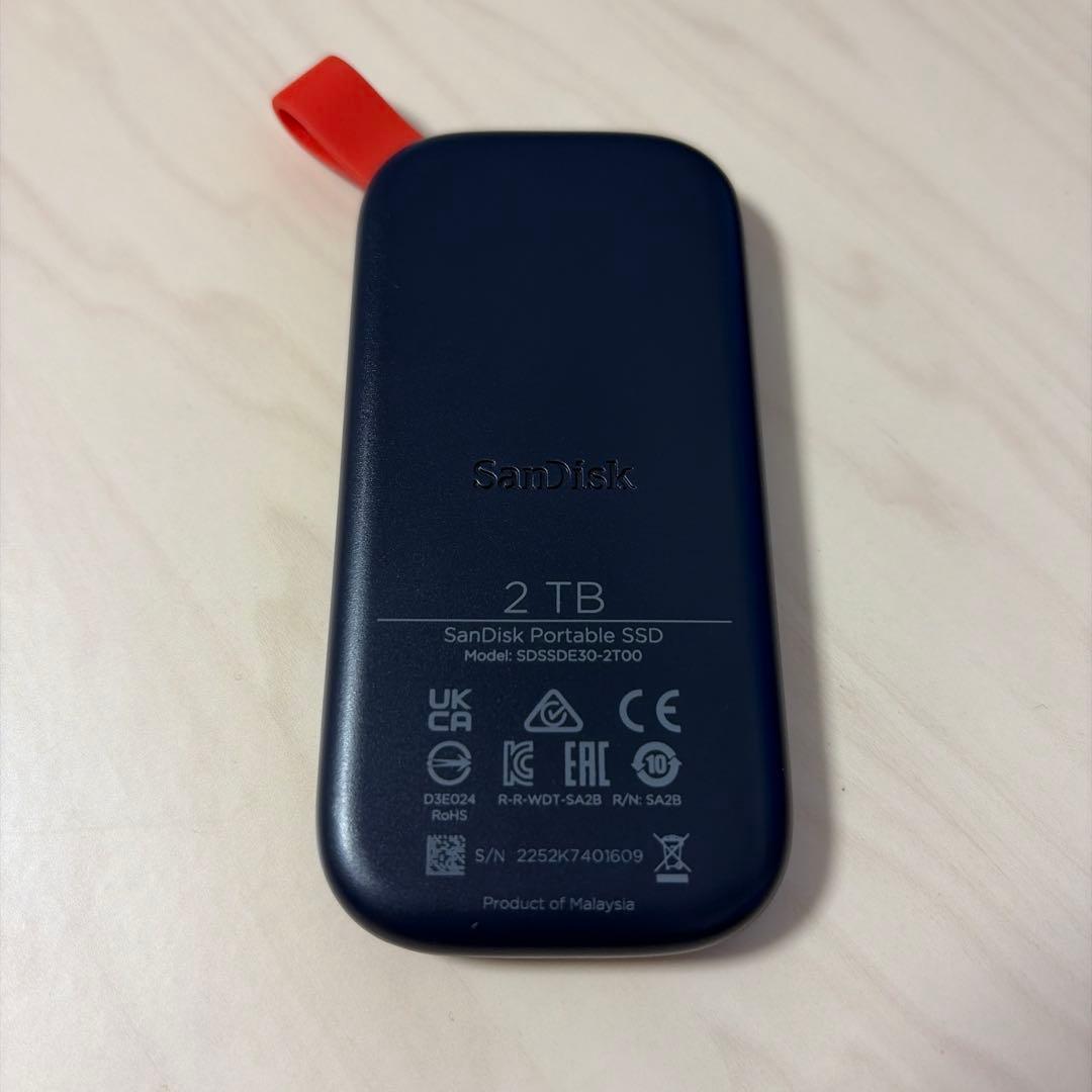 SanDisk 2TB ポータブルSSD