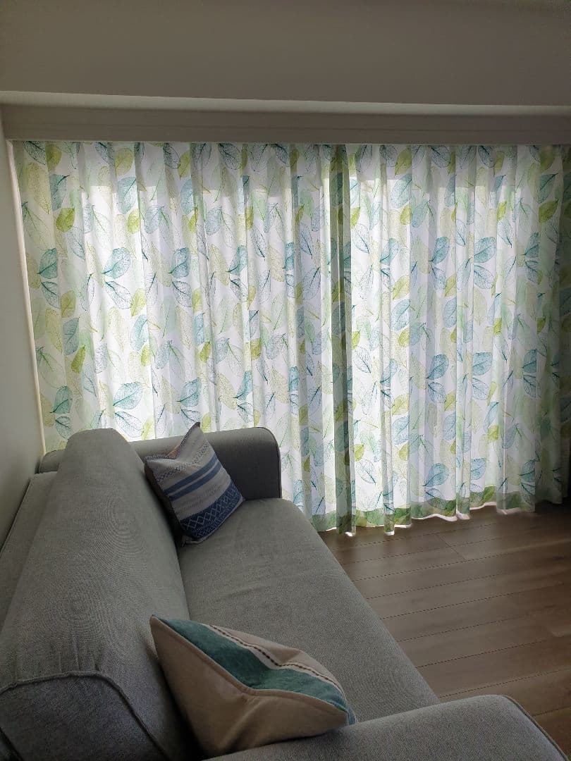 美品　ニトリ オーダーカーテン 形状記憶加工　2枚セット