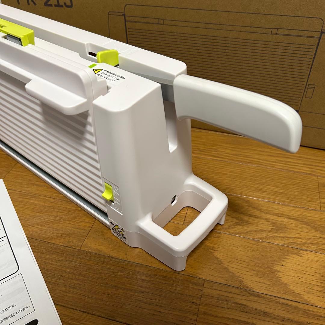 PLUS プラス コンパクト 裁断機 PK-213