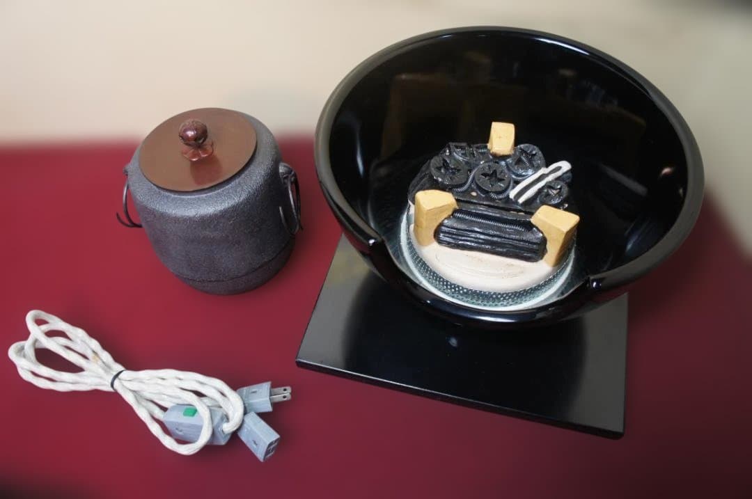 ☆ 野々田 真塗(紅鉢型) 炭型電熱器 在銘 棗釜 釜鐶送料込み