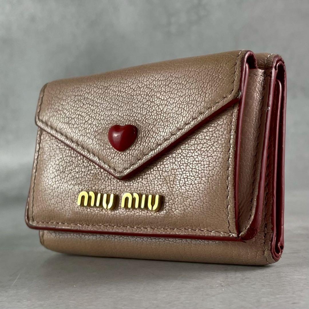 【美品】ミュウミュウ 三つ折り ラブレター マドラス ハート ピンク レザー