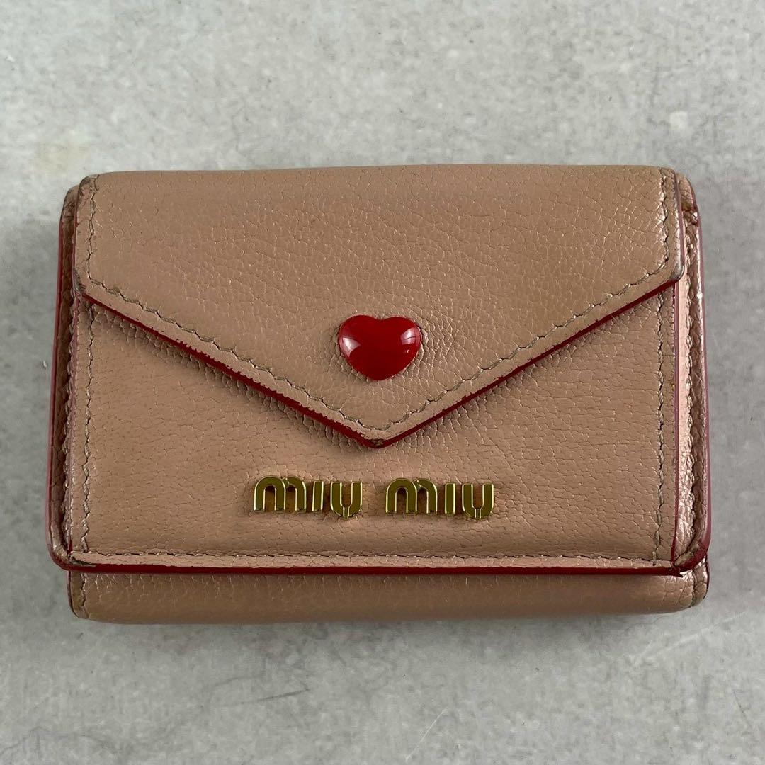 【美品】ミュウミュウ 三つ折り ラブレター マドラス ハート ピンク レザー